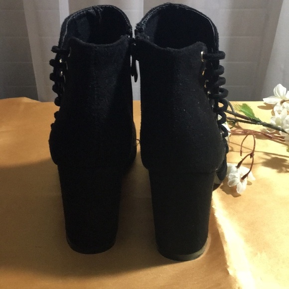 FOREVER 21 BOOTIES - Picture 2 of 6